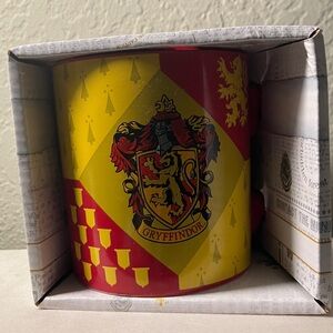 Harry Potter Gryffindor Crest Mug NEW IN BOX